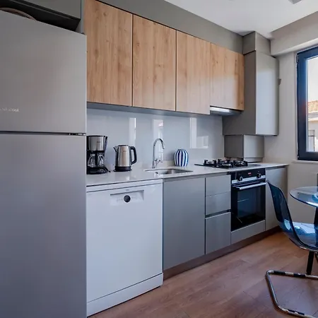 3-bedroom 2-bathroom Duplex With Elevator Апартаменты