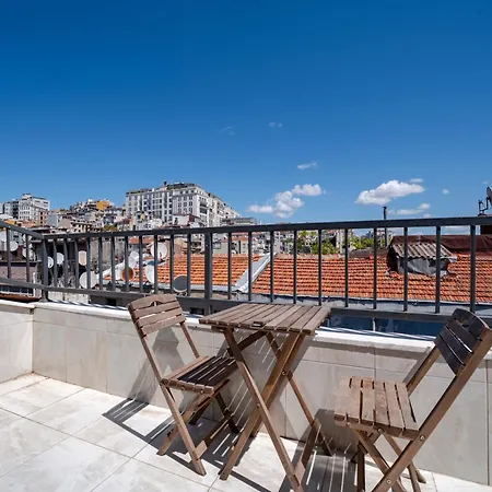 3-bedroom 2-bathroom Duplex With Elevator Apartament Stambuł