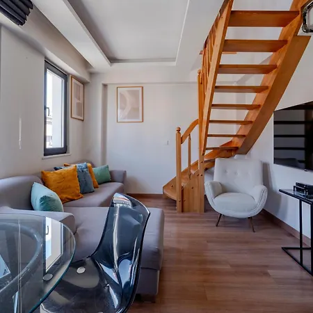 3-bedroom 2-bathroom Duplex With Elevator *